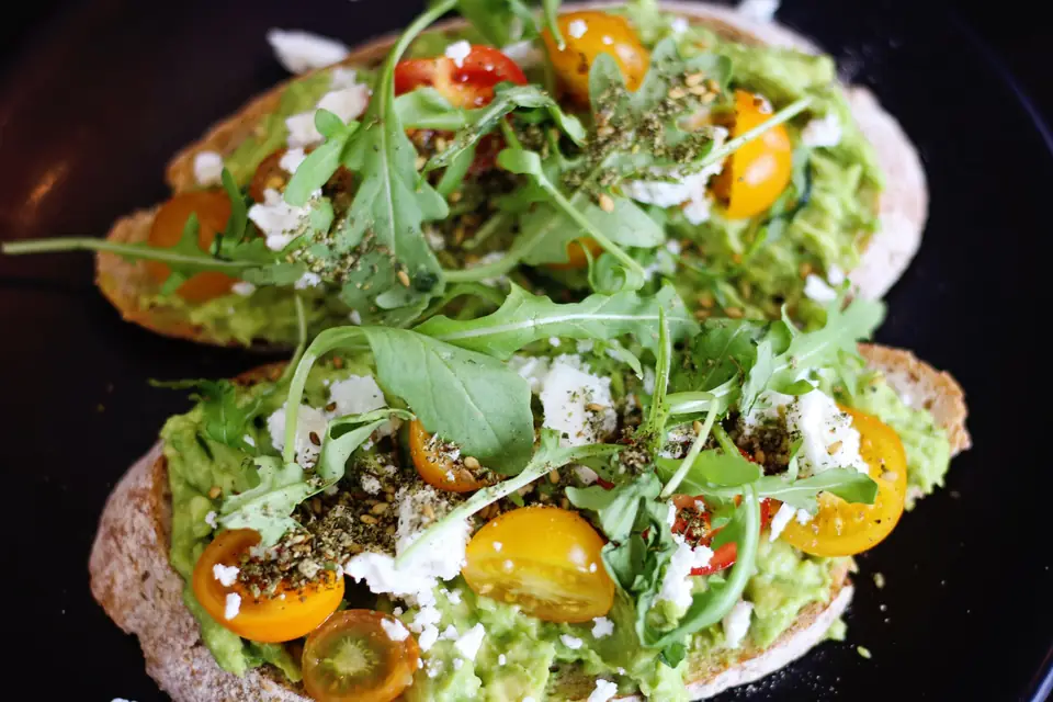 Tostada de aguacate y huevo